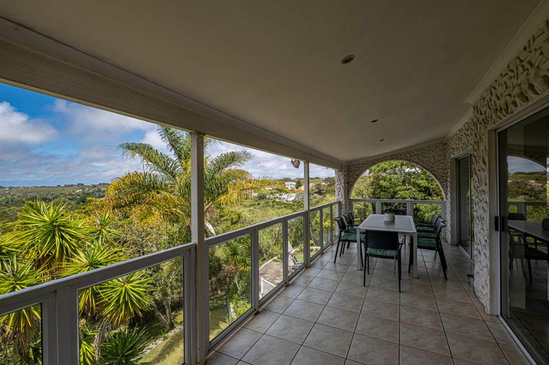 5 Bedroom Property for Sale in Linkside Eastern Cape